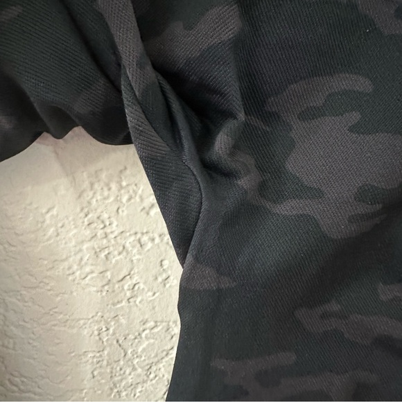 Spanx Look At Me Now Camo Leggings - Picture 6 of 7